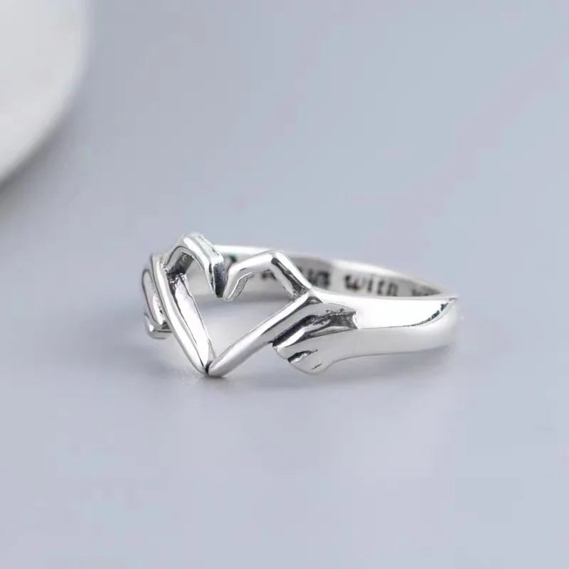 romantic-heart-hand-hug-ring-for-women-men-i-love-you-forever-couple-adjustable-finger-ring-wedding-party-dating-jewelry-gifts